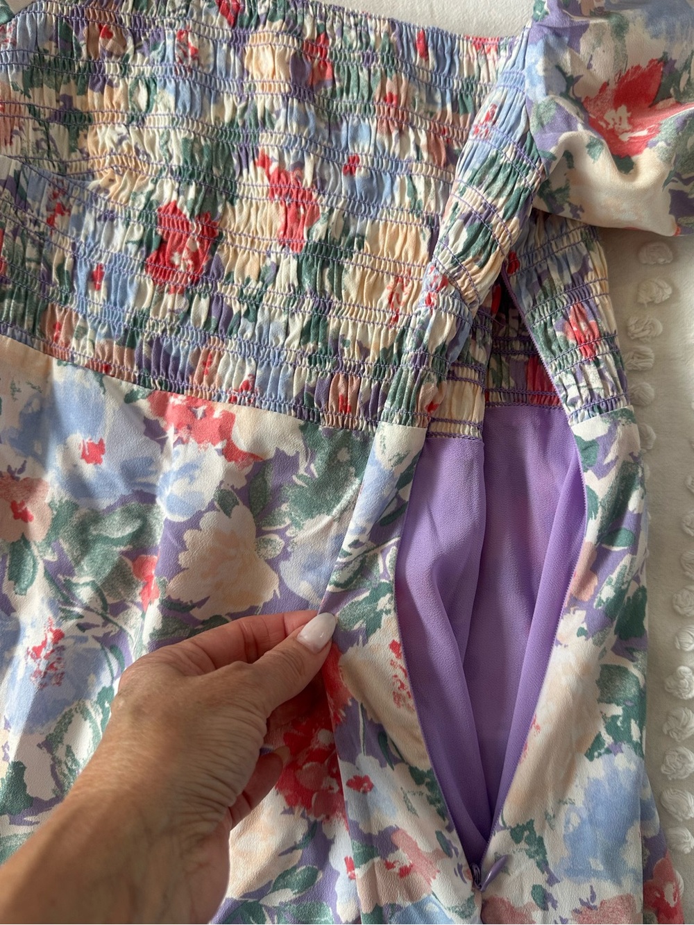 NWT Astr Puff Sleeve Smocked Floral Print Dress - Picture 9 of 11